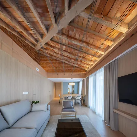 Turisticos De Centro Nf * סוריה